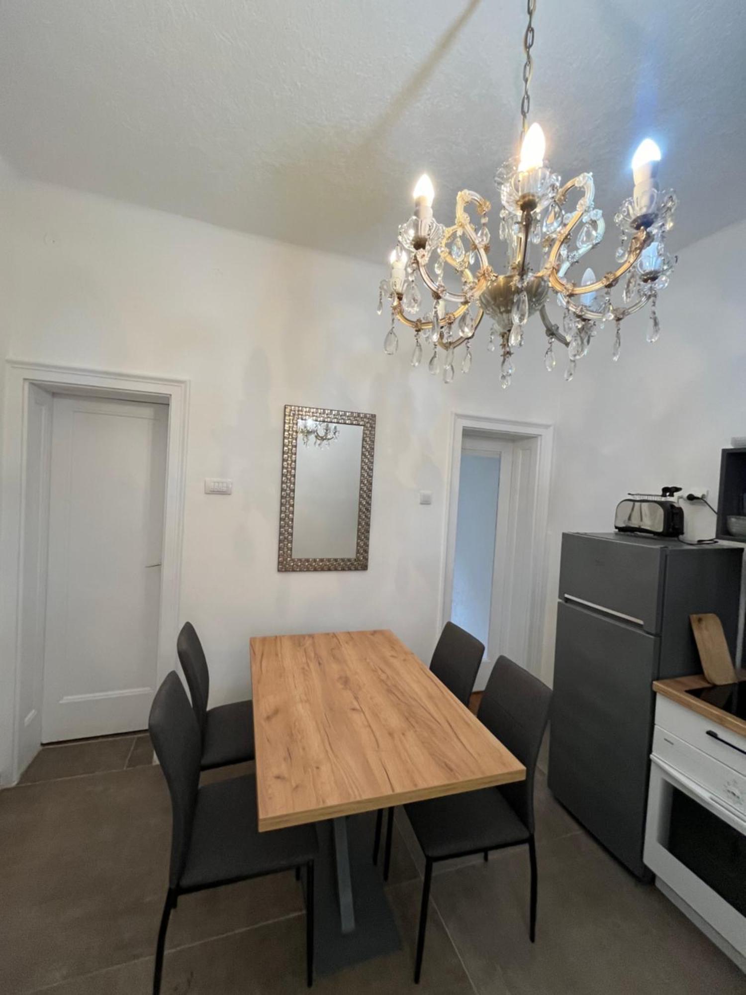 Two Bedroom Apartment Near Slavija Square Belgrád Kültér fotó