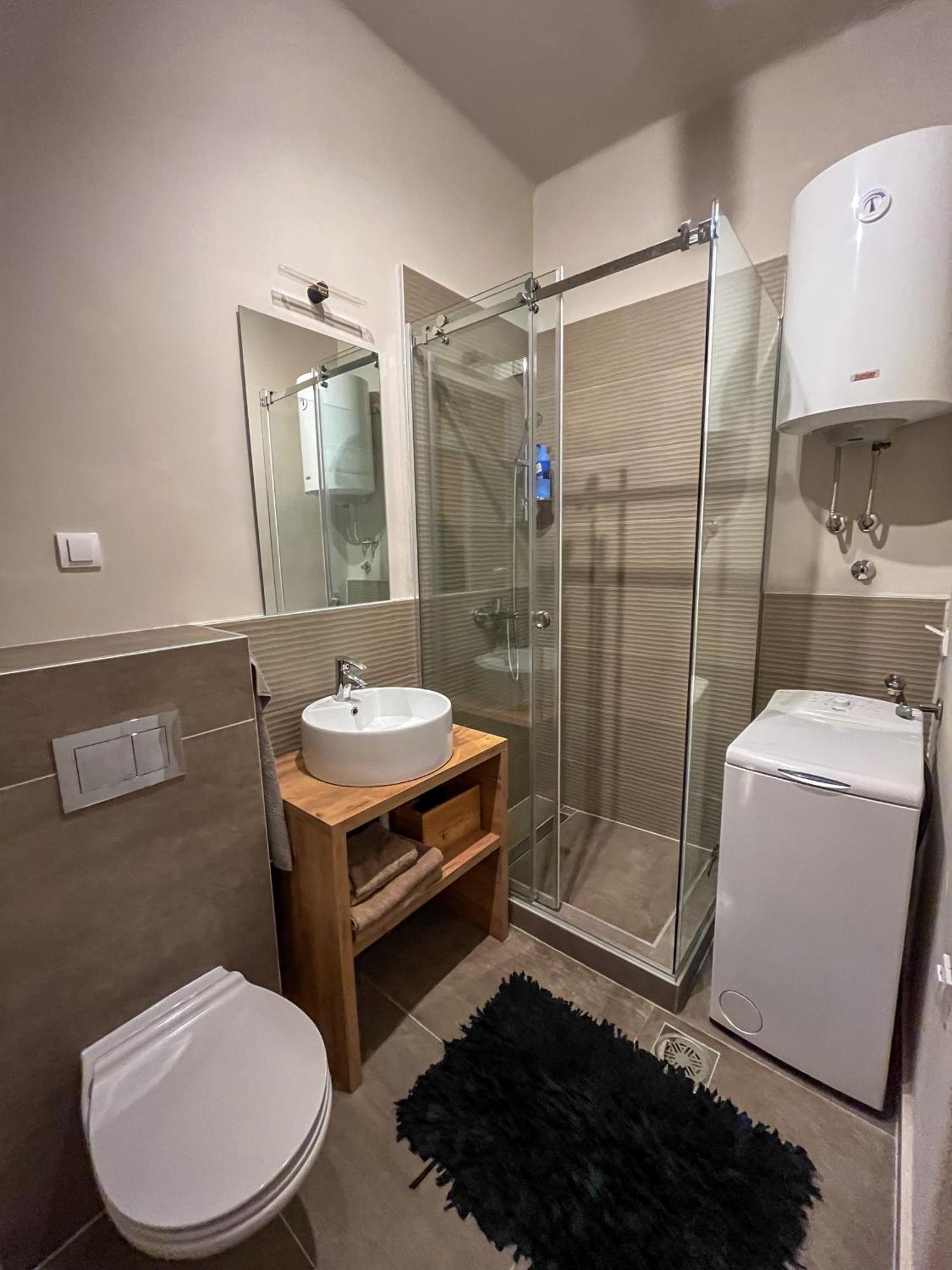Two Bedroom Apartment Near Slavija Square Belgrád Kültér fotó